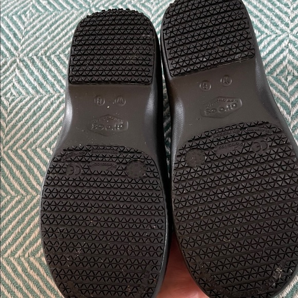 Womens Neria Pro II Graphic Crocs - Picture 3 of 3